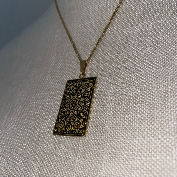 Damascene Spanish Black Gold Engraved
Inlay Geometric Vintage Pendant Necklace - Picture 5 of 16